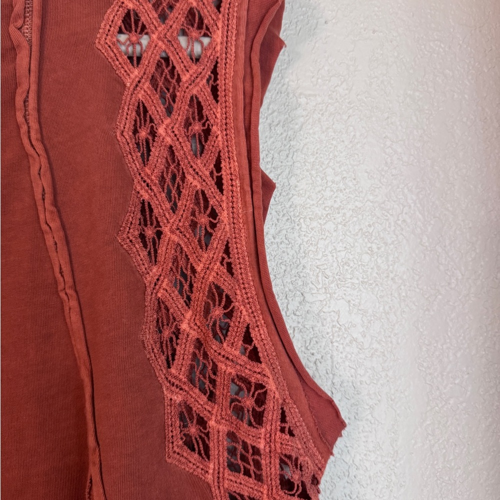 Free People Rust Lace Sleeve Muscle Tee NWOT XS - Picture 5 of 5